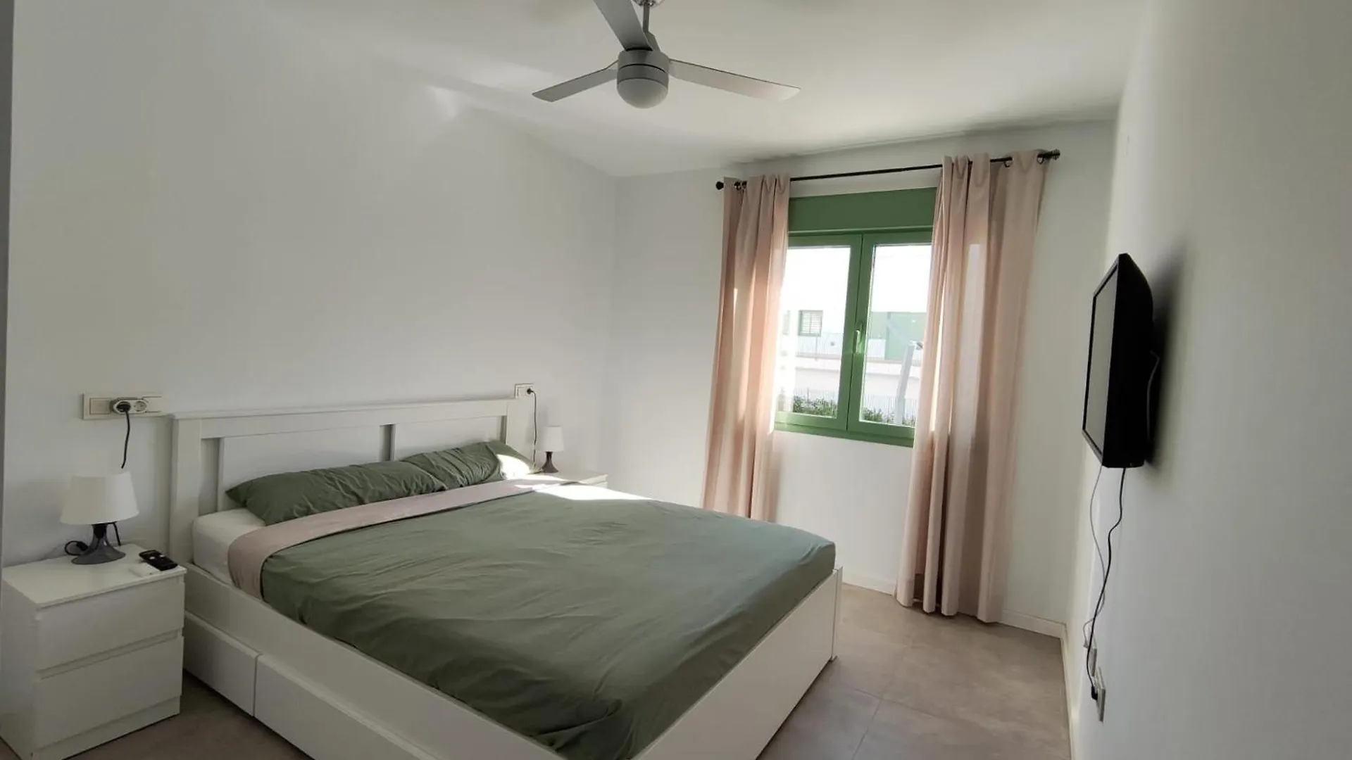 Magnifico Apartamento Nuevo En 1ª Linea De Playa Mojácar